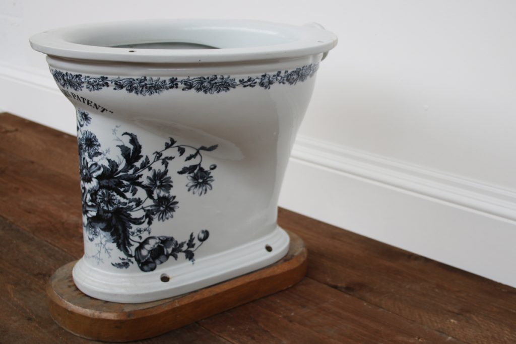 The Soudan Victorian antique blue and white toilet-0